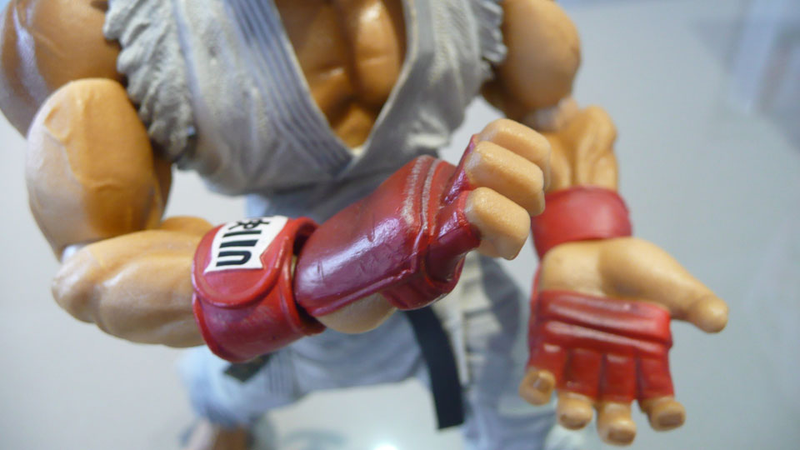 Illustration for article titled Reviewing Chun-Li's Giant Plastic Thighs (and Ryu's Giant Veiny Feet)